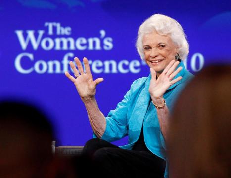 Trail-blazing retired U.S. Justice O'Connor says she has dementia