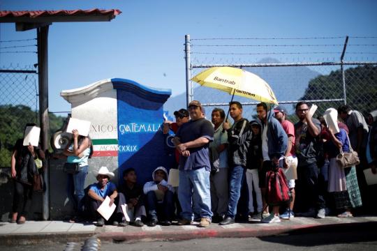Second migrant caravan in Guatemala heads toward Mexico