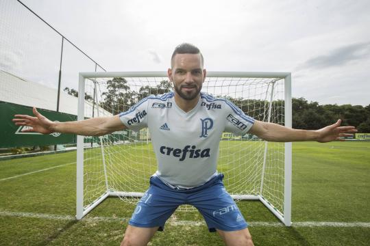 Estudioso, Weverton diz estar pronto para decisão nos pênaltis contra o Boca