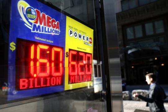 Players on edge for record $1.6 billion jackpot in Mega Millions drawing