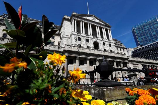 Bank of England tells banks to build Brexit cash cushions by March
