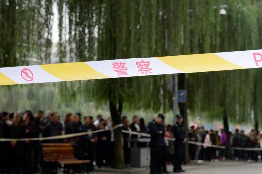 Mulher esfaqueia 14 crianças em jardim de infância na China