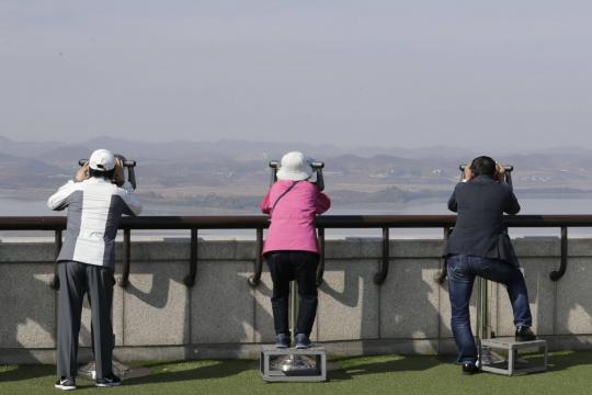 Coreias decidem retirar 22 postos de guarda na fronteira até dezembro