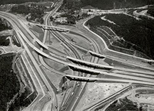 1978: Rodovia dos Bandeirantes é inaugurada para ligar São Paulo a Campinas e desafogar Anhanguera
