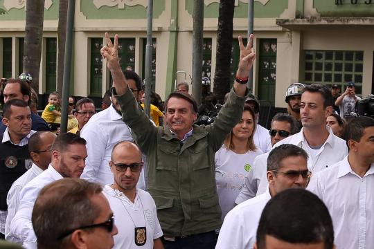 Brasil elegerá um presidente réu pela 1ª vez desde a redemocratização