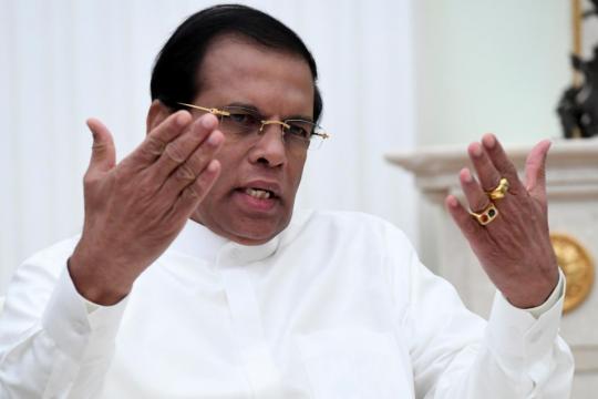 Global pressure rises on Sri Lanka president to defuse political crisis