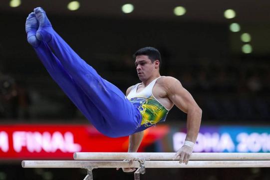 Com falhas na final, Brasil fica em sétimo no Mundial de ginástica