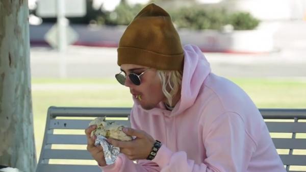 Justin Bieber Viral Burrito Photo Revealed as FAKE Prank by YouTubers