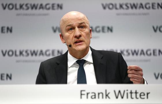 VW reviewing autonomous car alliances, Waymo seen as a leader: CFO