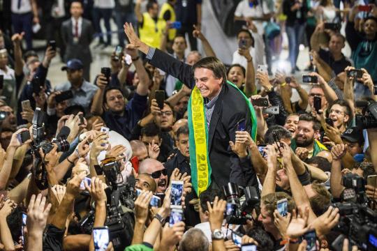 Podcast Presidente da Semana conta a história de Jair Bolsonaro; ouça