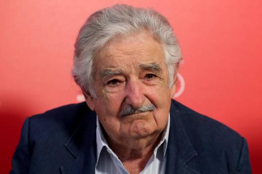 Não há derrota ou triunfo definitivo, diz José Mujica sobre Bolsonaro