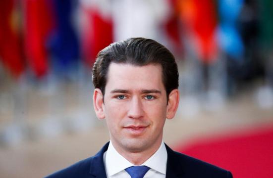 Austria to shun global migration pact on sovereignty worries
