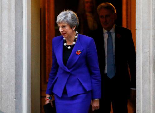 May seeks to reassure business on Brexit progress