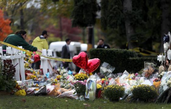 Pittsburgh synagogue massacre suspect to be arraigned