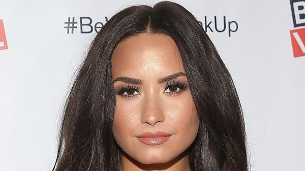 Demi Lovato STAYING in Rehab Through End of 2018