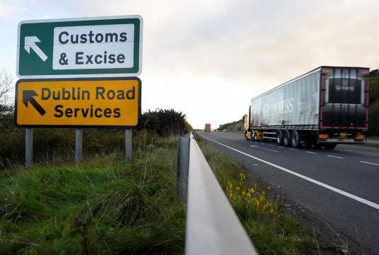 EU floats new Irish border compromise in tentative Brexit plan - FT