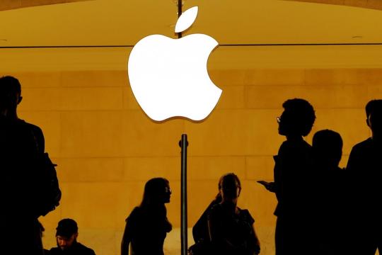 Apple loses $1 trillion status after soft holiday forecast