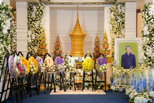 Leicester City owner's Buddhist funeral starts in Thailand with royal honor