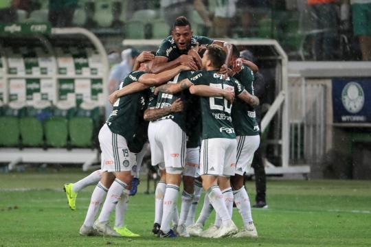 Quatro times podem definir o título entre Palmeiras e Internacional