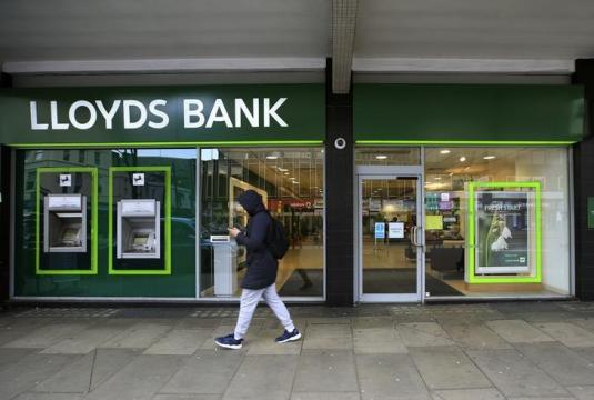 Lloyds to axe 6,000 jobs, create 8,000 new roles - Sky News