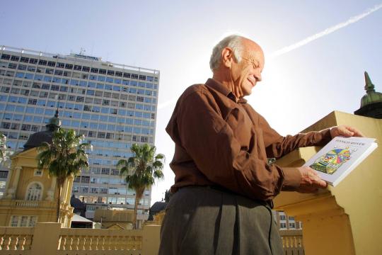 Em livro, professor Donaldo Schüler destila saber sobre literatura grega