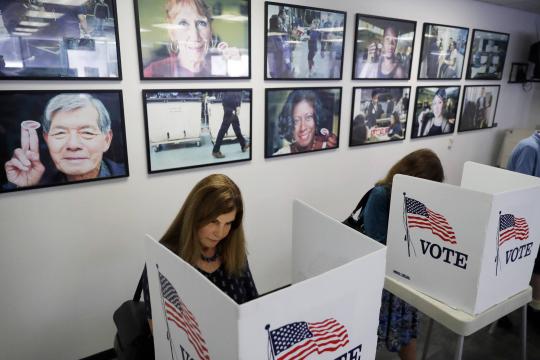 Americanos votam hoje para renovar Congresso e definir futuro de Trump