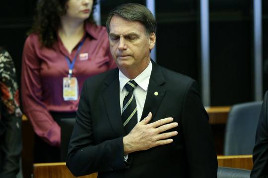 Nome de tenor brasileiro foi vetado em festa para não desagradar Bolsonaro