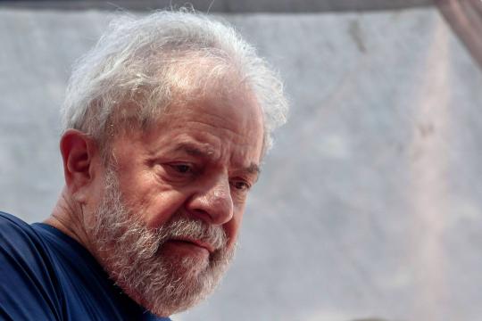 Acampamento pró-Lula é desmontado em Curitiba, mas vigília permanece