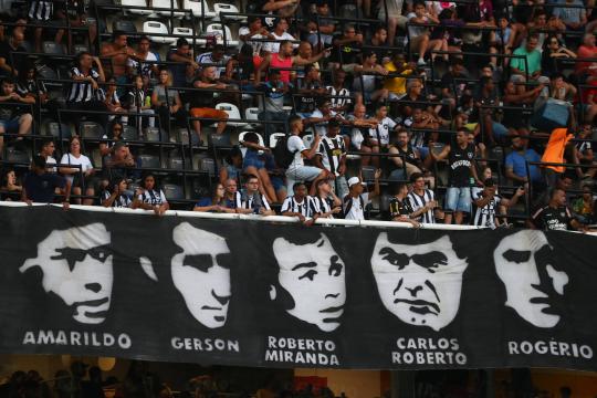 Torcedor morre em briga de flamenguistas e botafoguenses antes de clássico