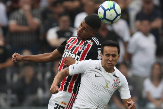 Empate mantém tabu e pressão sobre técnicos de Corinthians e São Paulo