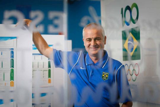 Jesus Morlán, técnico de Isaquias Queiroz, morre de câncer aos 52 anos