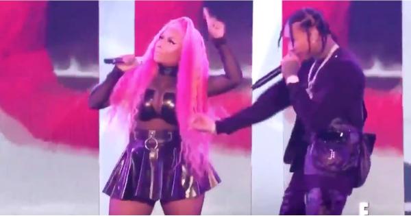 As Expected, Nicki Minaj's People's Choice Awards Performance Was All Sorts of Sexy