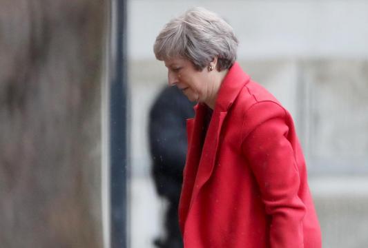 UK PM May stares into Brexit abyss as domestic opposition mounts