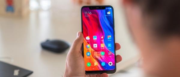 Xiaomi Mi 8 now in stock in the UK