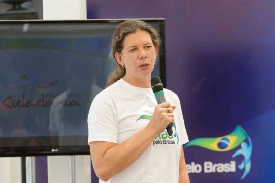 Vejo pouco debate e muita gritaria, diz Ana Moser sobre política esportiva