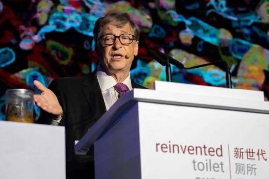 Bill Gates compara computador às novas tecnologias sanitárias sem rede