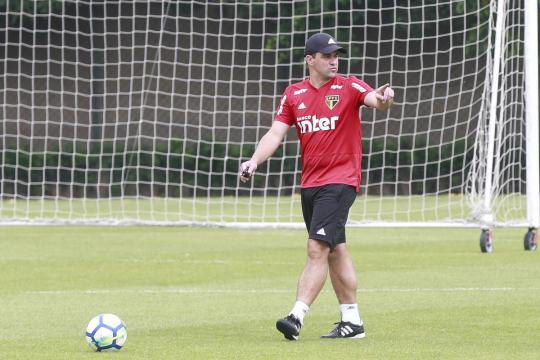 Contra o Cruzeiro, São Paulo busca reencontrar vitória para voltar ao G4