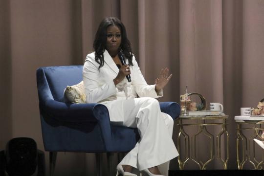 Michelle Obama se consolida como celebridade com lançamento de livro