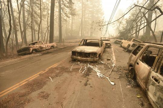 Morador da Califórnia conta como escapou três vezes de incêndios florestais em um ano