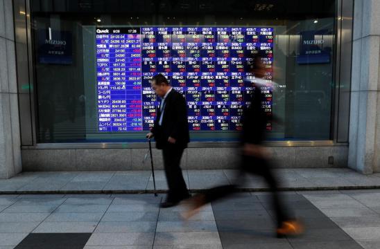 Asian shares edge up but sentiment fragile on growth worries