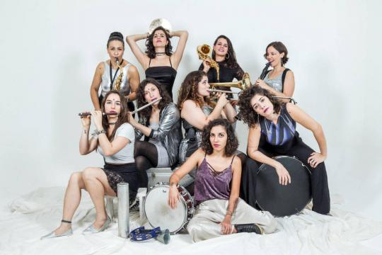 Banda Sagrada Profana estreia com homenagens às mulheres da música no centro de São Paulo