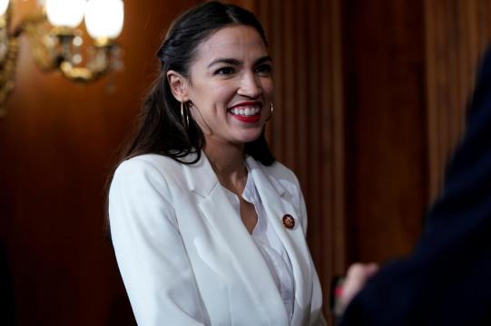 Democrats launch 10-year 'Green New Deal' for clean energy