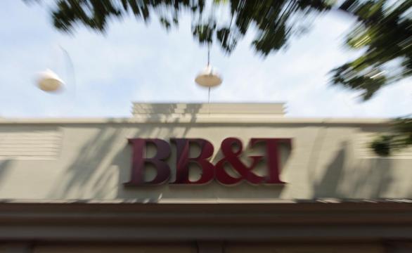 BB&T to buy SunTrust in biggest U.S. bank deal in a decade