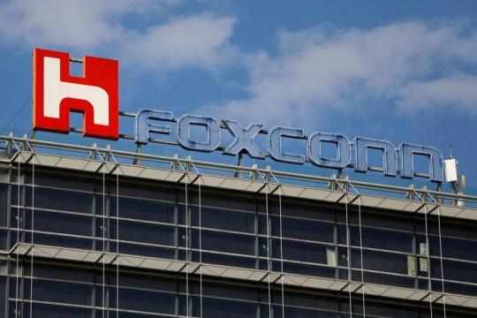 Nikon gets Foxconn request to delay equipment installation at China plant