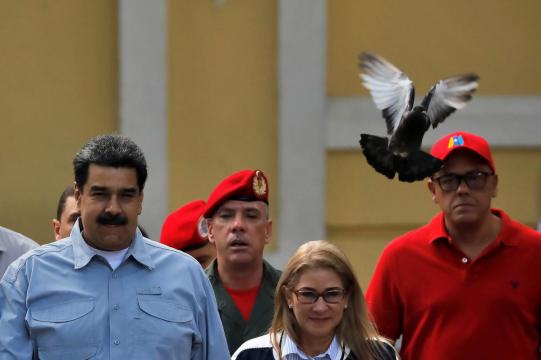 Maduro: Venezuelans not 'beggars,' give humanitarian aid to Colombians