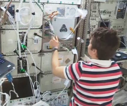 Astronauts install Tethers Unlimited’s 3-D printer plus recycler on space station