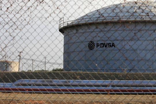 Venezuela transfere contas da PDVSA para banco russo para escapar de sanções dos EUA
