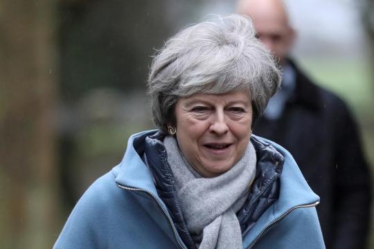 May rejects pivot towards Brexit customs union compromise