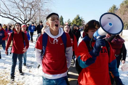 Striking Denver teachers renew talks with school district