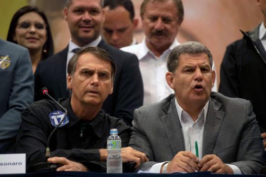 Verbas milionárias a candidatas | Bolsonaro aumenta pressão sobre Bebianno por laranjas do PSL